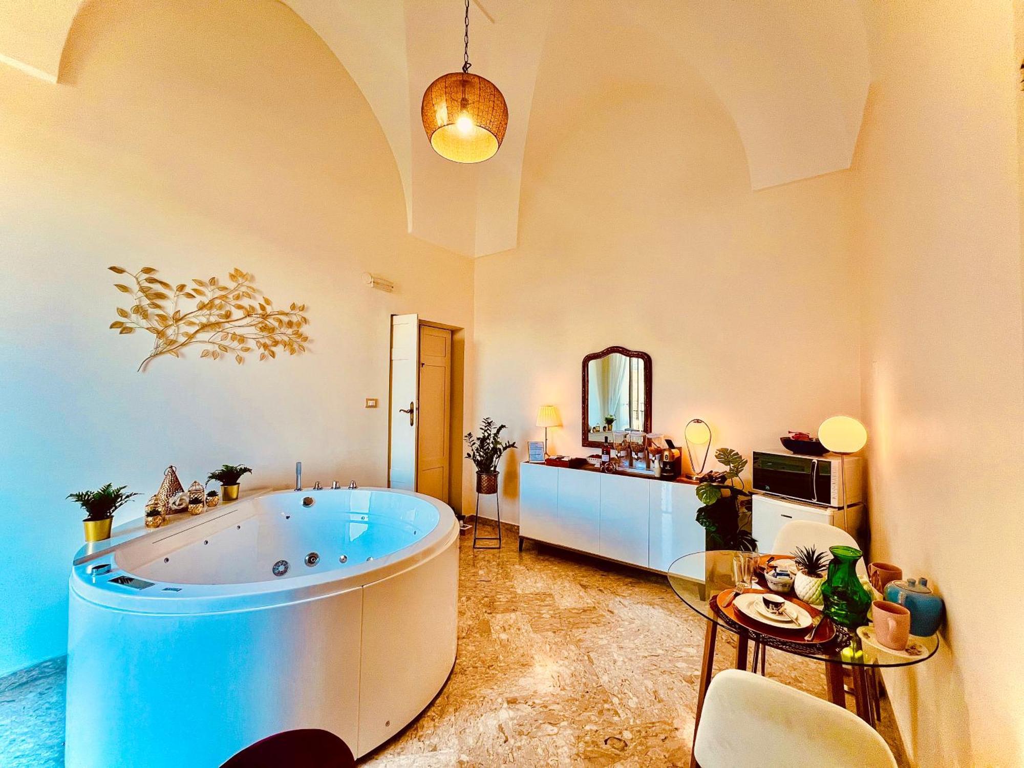 Suite La Terrazza Di Don Peppino أوستوني المظهر الخارجي الصورة