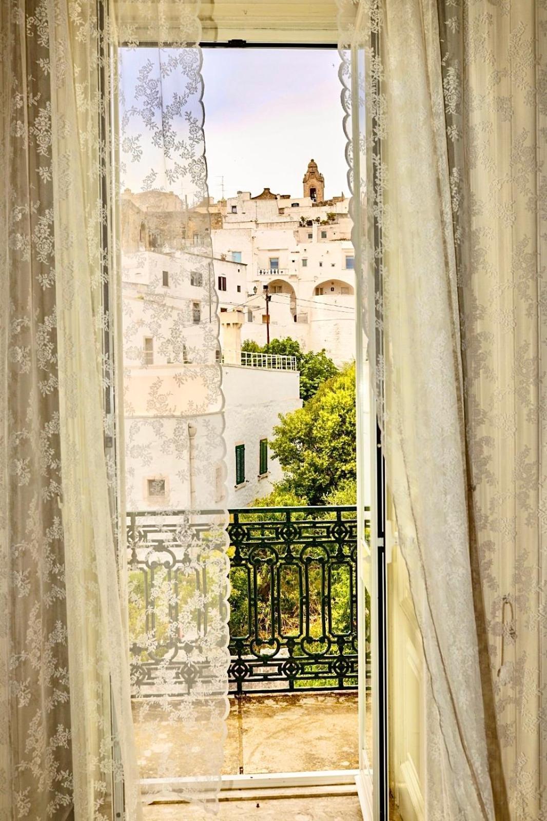 Suite La Terrazza Di Don Peppino أوستوني المظهر الخارجي الصورة